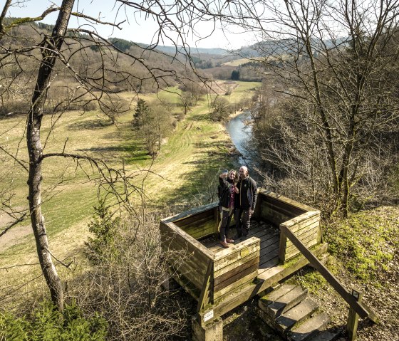 Selfie am Aussichtspunkt Prümschleife, © Eifel Tourismus GmbH, D. Ketz