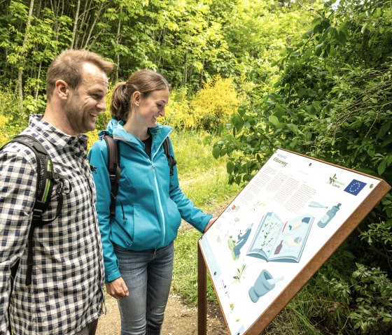 Mußeplatz Kräuterweg an der Stausee-Prümtalroute, © Eifel Tourismus GmbH, Dominik Ketz